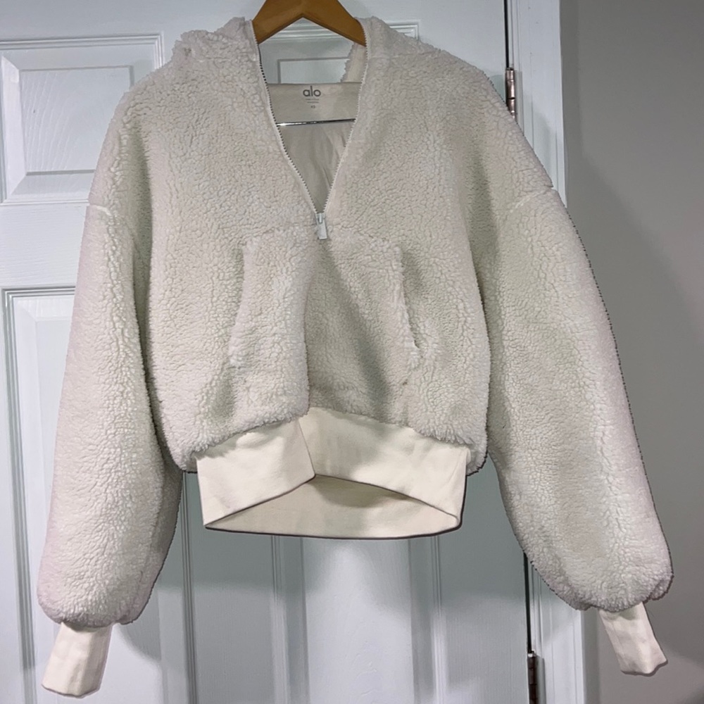 ALO yoga Sherpa half zip crop pullover hoodie cream xs